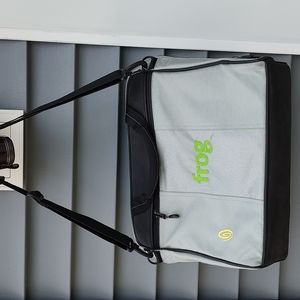 laptop bag  by frog quality piece 16x12